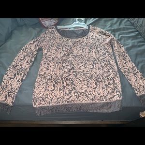 Long sleeve Maurice’s shirt